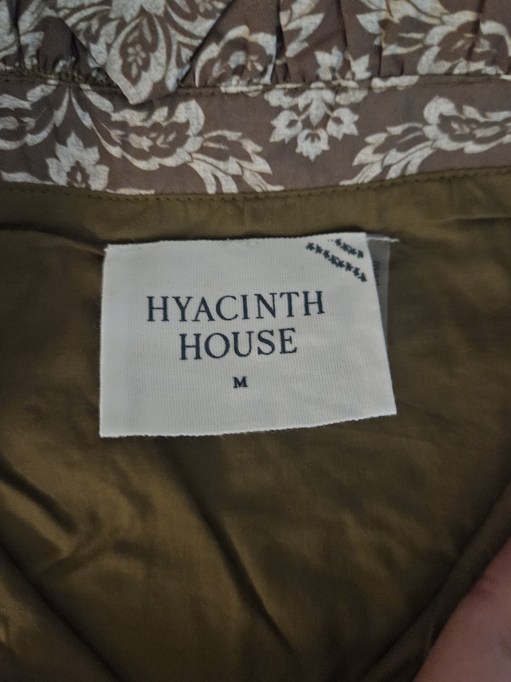 Hyacinth House by Tuckernuck Olive Bell Sleeve Tiered Mini Dress NWT Medium - Picture 14 of 16